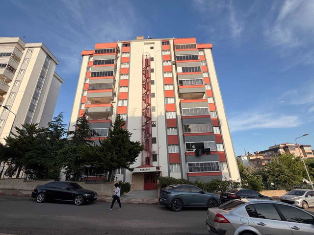 REMAX YENİ'DEN YİRMİİKİGÜN MAHALLESİN'DE GENİŞ 3+1