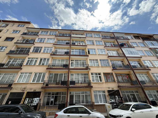 REMAX MOD’DAN AKARBAŞI MAHALLESİNDE 3+1 SATILK DAİRE