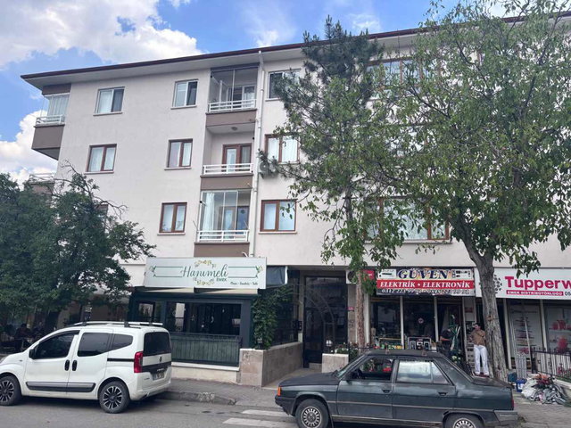 EMEK 15.CADDE'DE SATILIK 3+1 ARAKAT DAIRE