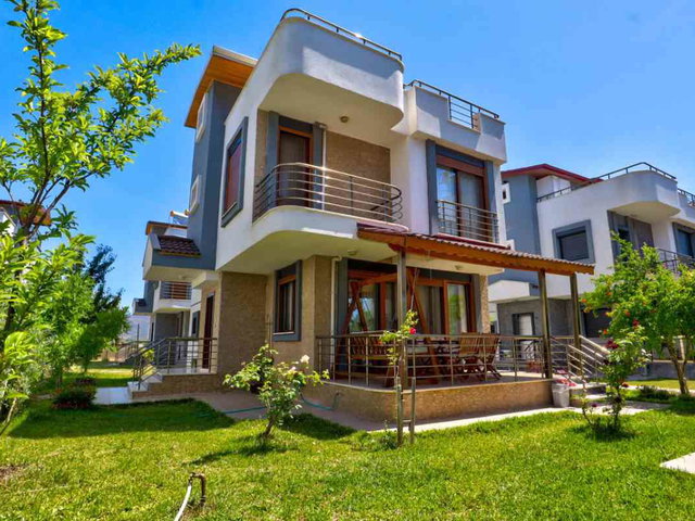 DIKILI SALIHLER MAH. 4+1 BAĞIMSIZ VILLA