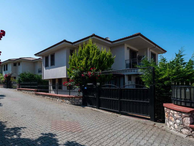 REMAX LEON NİLÜFER 19 MAYIS'TA SEÇKİN YAŞAMA ÖZEL 5+1 VİLLA
