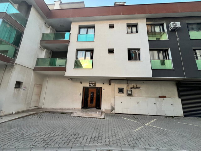 BORNOVA DOĞANLAR MAHALLESI CIRITOĞLU KONUTLARINDA 1+1 KIRALIK DAIRE