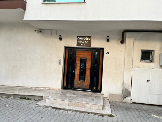 BORNOVA DOĞANLAR MAHALLESI CIRITOĞLU KONUTLARINDA 1+1 KIRALIK DAIRE