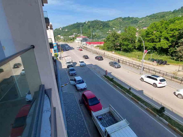 HASTANE KARŞISI AKSU PLAZA'DA  1+1 DAİRE