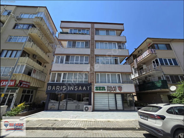 REMAX ŞEHİRDEN FATİH CADDESİNDE GENİŞ KİRALIK 2+1