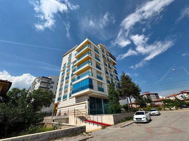 KIRIKKALE YENIŞEHIR MAHALLESINDE KIRALIK 3+1 DAIRE