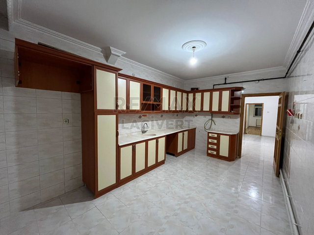 RE/MAX LACİVERT'TEN KAYAKYOLU'NDA 3+1 SATILIK DAİRE