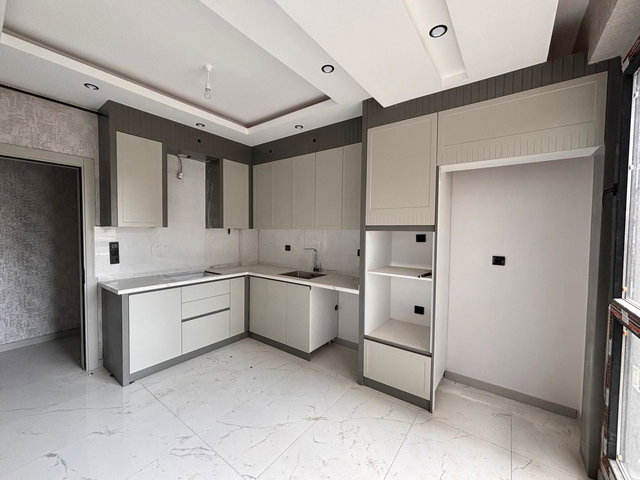 REMAX MODEL DEN ŞEMIKLER MAHALLESINDE 2+1 SIFIR SATILIK DAIRE