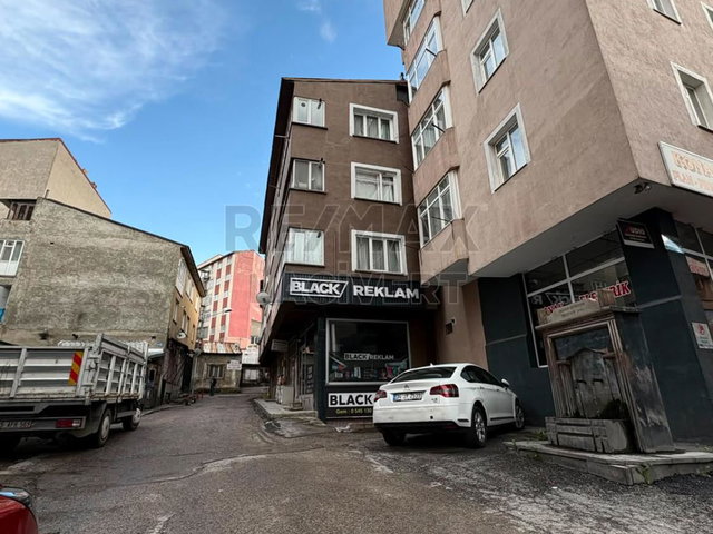 RE/MAX LACİVERT'TEN  MUMCU'DA SATILIK 3+1 DAİRE