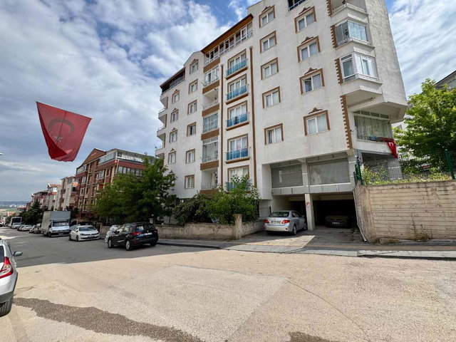 ETİMESGUT ALSANCAK MAHALLESİ ASANSÖRLÜ KATTA SATILIK 2+1 DAİRE