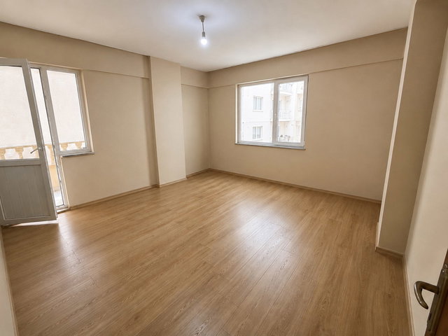 REMAX'TAN BAHÇELIEVLER YENIBOSNADA 90 M² 2+1 SATILIK DAIRE