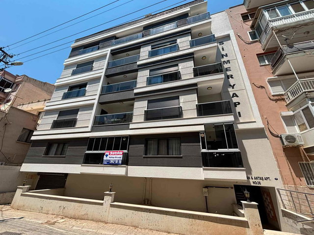 KARŞIYAKA   GONCALAR DA KAPALI MUTFAK SATILIK 2+1 DAİRE
