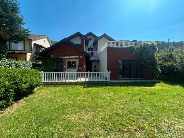 YALOVA SOĞUCAK KÖYÜ SATILIK 4+2 BAHÇELI MÜSTAKIL EV