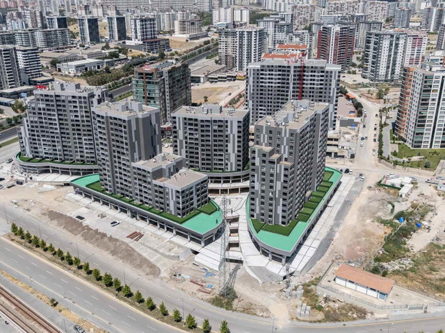 METRO YANI AP İST PORT DA EŞYALI KIRALIK 1,5+1 BÜYÜK TIP 7 . KAT