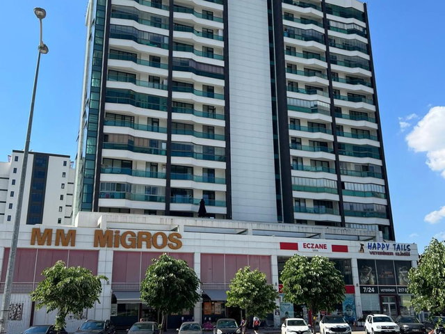 YAŞAMKENT PELİT PLAZA'DA 1+1 SATILIK DAİRE