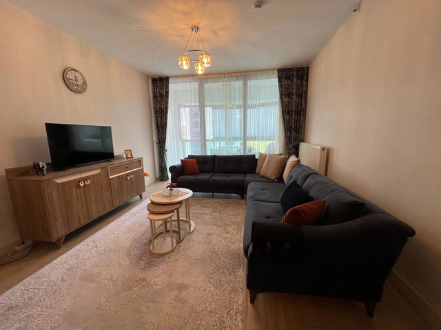 YAŞAMKENT PELİT PLAZA'DA 1+1 SATILIK DAİRE