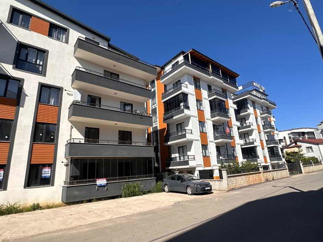 REMAX'DAN KARTEPE VİLLAM 3 SİTESİNE KOMŞU 3+1 YÜKSEK GİRİŞ DAİRE