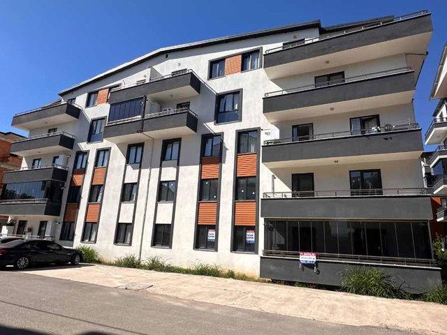 REMAX'DAN KARTEPE VİLLAM 3 SİTESİNE KOMŞU 3+1 YÜKSEK GİRİŞ DAİRE