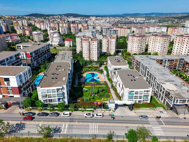 NOVELLA SITESINDE TERAS VE KIŞ BAHÇELI SATILIK 3+1 DAIRE
