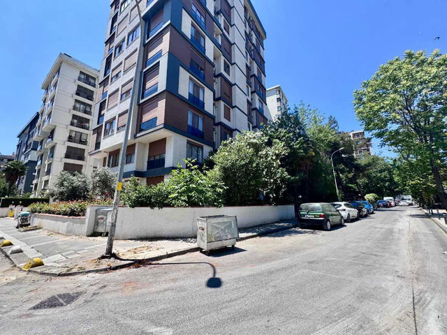 ERENKÖY MARMARAY'A YAKIN BALKONLU 60M2 NET 2+1 SATILIK DAİRE