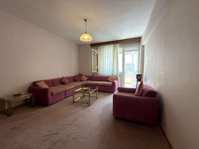 İZMİR ÖDEMİŞ MELEK SOKAK'TA ULUS MEYDANI YANI SATILIK 4+1 DAİRE