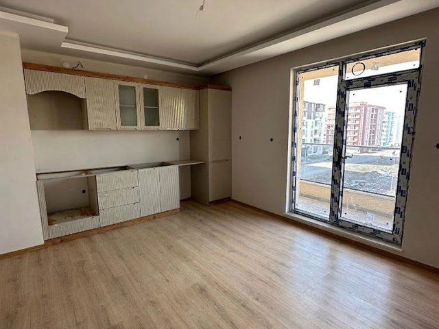 REMAX ARTIS'DEN HILALKENT'TE SATILIK 1+1 DAIRE