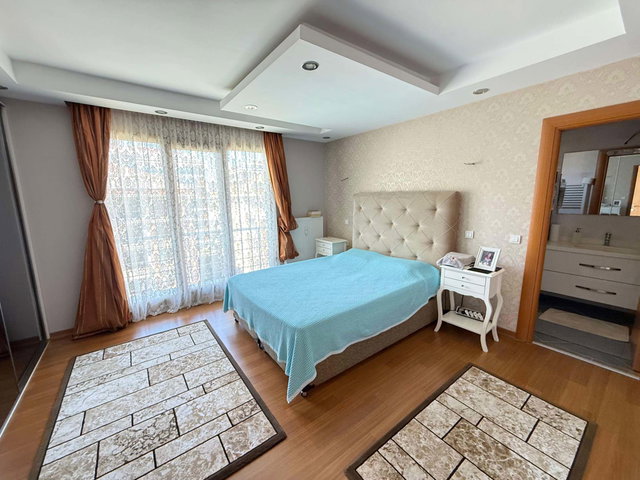 PRESTIJ KONAKLARI’NDA 4+2 | 300 M² | VATANDAŞLIĞA UYGUN| SITE İÇI LÜKS DAIRE
