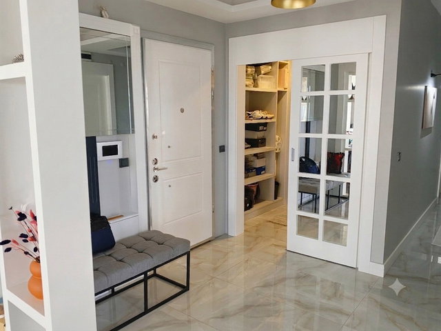 REMAX NEPTÜN'DEN BAĞLICA DA 4+1 KATTA BAHÇELİ LÜKS KIRALIK DAİRE