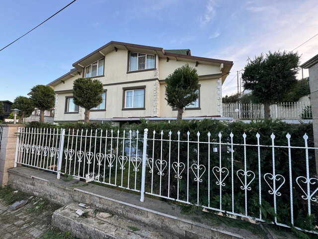 ZEKERIYAKÖY’DE 670 M² ARSADA 2 VILLA BİRDEN TEK FIYAT