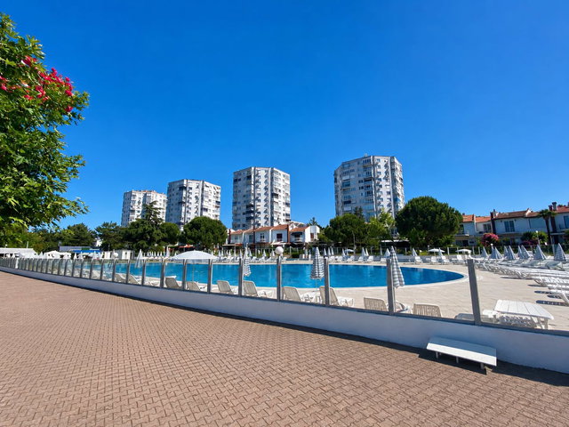BAYRAMOĞLU MAH KASTEL TATIL KÖYÜ SITESINDE FULL DENIZ MANZARALI SATILIK 2+1
