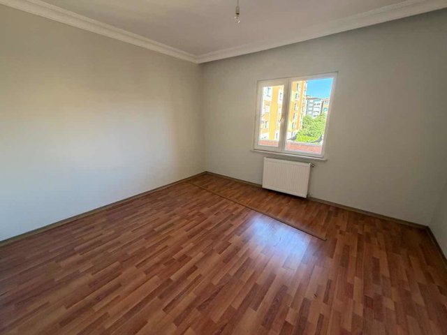ÇAYIROVA ÇAĞDAŞKENT ALPASLAN SİTESİNDE 3+1 120 M2 SATILIK DAİRE.