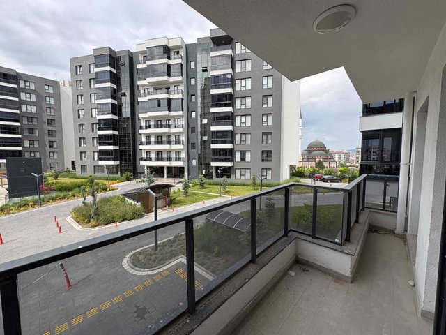 TUNÇ PARK SİTESİ 1+1 ARA KAT KRALIK DAİRE
