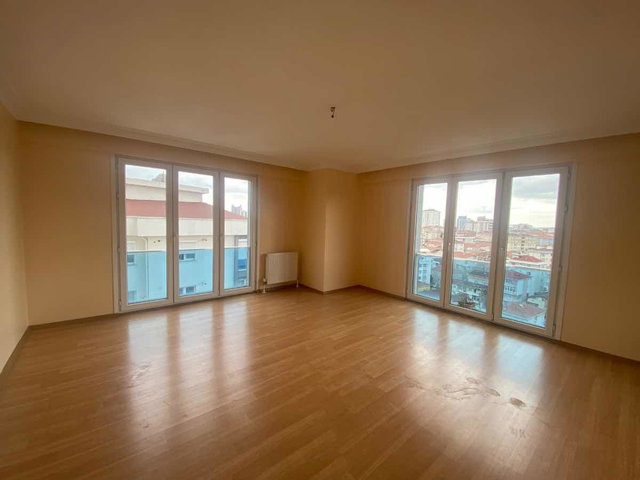 KARTAL HÜRRİYET MH SİTE İÇİNDE 3+1 SATILIK DAİRE