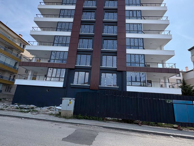 ÇUBUK YAVUZSELİM MAHALLESİNDE ULTRA LÜX 4+1 DAİRE