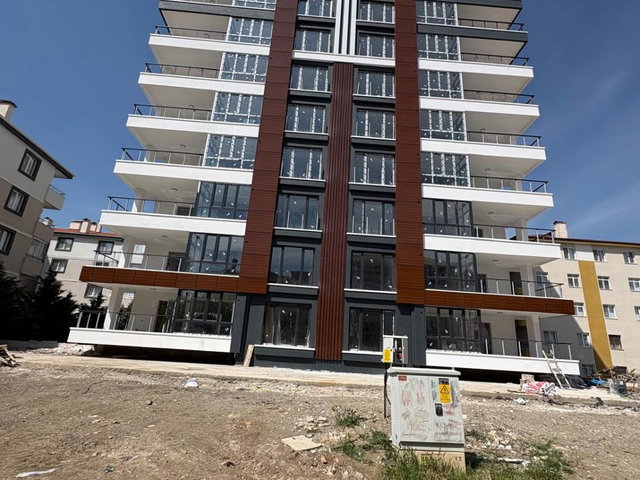 ÇUBUK YAVUZSELİM MAHALLESİNDE ULTRA LÜX 4+1 DAİRE
