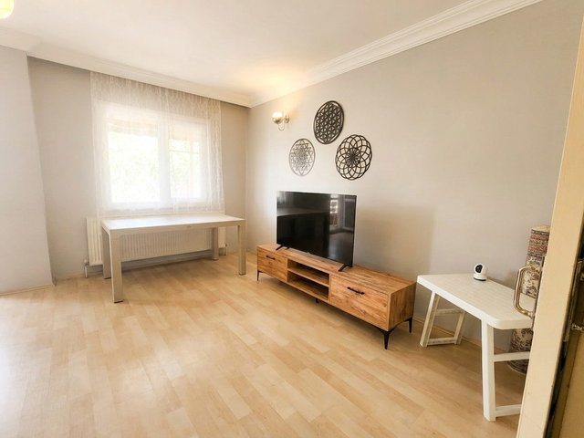 RE/MAX İNCİ'DEN EDREMİT ÜLKÜ YOLUNDA SATILIK 6+1 EŞYALI TRİPLEKS VİLLA