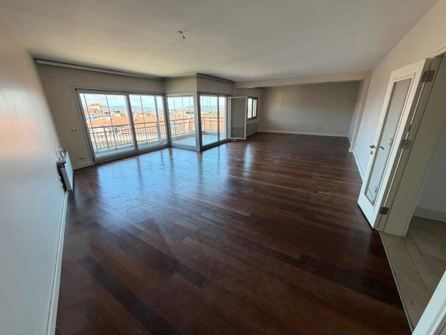 ISTINYE PARK RESIDENCE'TA KIRALIK ÇATI DUBLEKS DAIRE