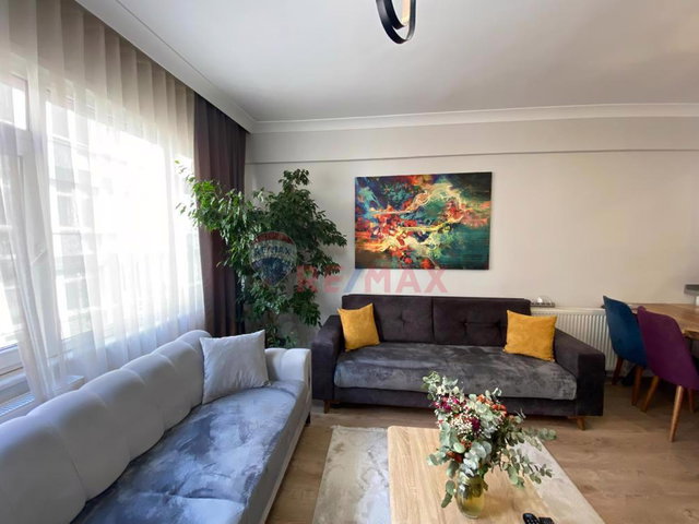 KADIKÖY MODA'DA SATILIK DAİRE