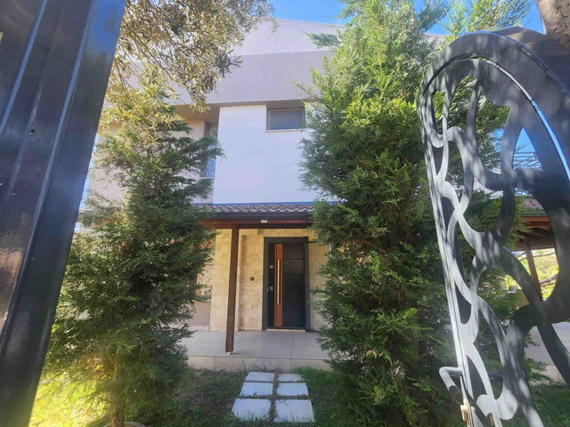 RE/MAX İNCİ'DEN GÖMEÇ KARAAĞAÇ'TA KİRALIK DENİZ MANZARALI MÜSTAKİL VİLLA