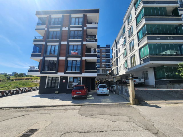 KARAYOLLARI TRAMVAYA YAKIN SIFIR 1+1 DAİRE ANKASTRELİ ARA KAT