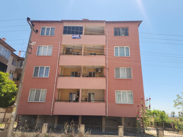 RE/MAX İNCİ'DEN EDREMİT ALTINKUM MAH. EŞYALI KİRALIK DAİRE