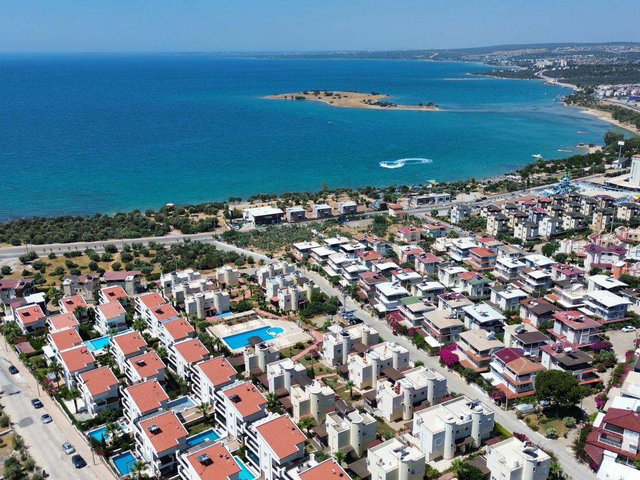 DENİZ MANZARALI KÖŞE KONUM ÖZEL HAVUZLU 4+1 VİLLA