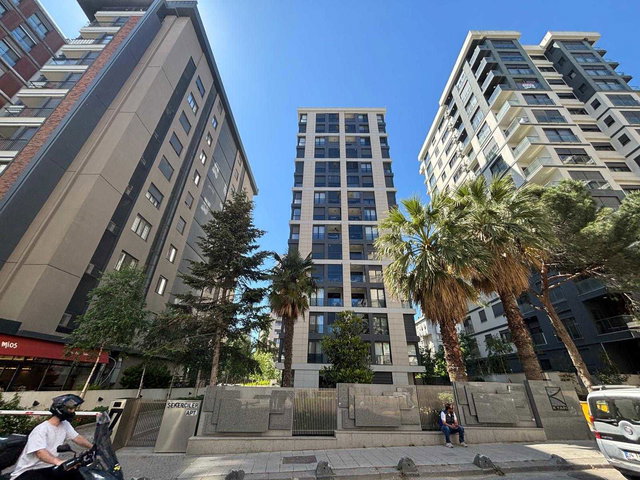 BAĞDAT CAD 3 BİNA KONUMUNDA PRESTİJLİ BİNADA GENİŞ DAİRE