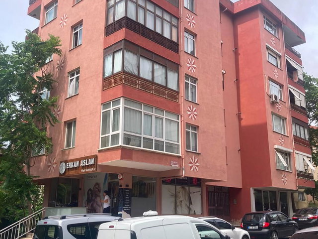 REMAX ASHILL CEVIZLI CADDE ÜZERINDE 2+1 KIRALIK DAIRE