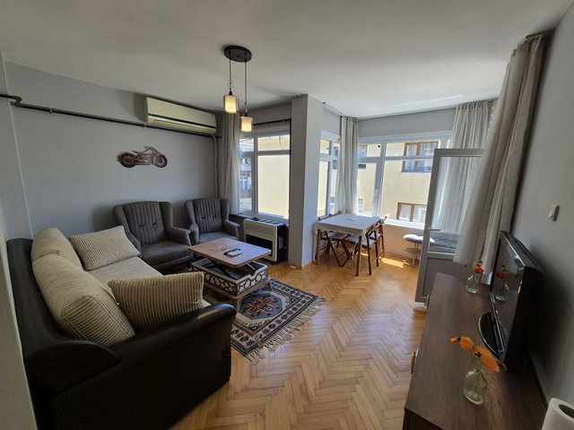 KADIKÖY RIHTIM RASİMPAŞA MAH EŞYALI KİRALIK 2+1 BALKONLU DAİRE