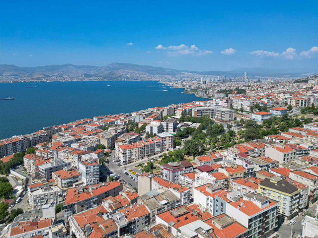 MITHATPAŞA CADDE YAKINI KARANTINA SAHIL 3+1 SATILIK DAIRE