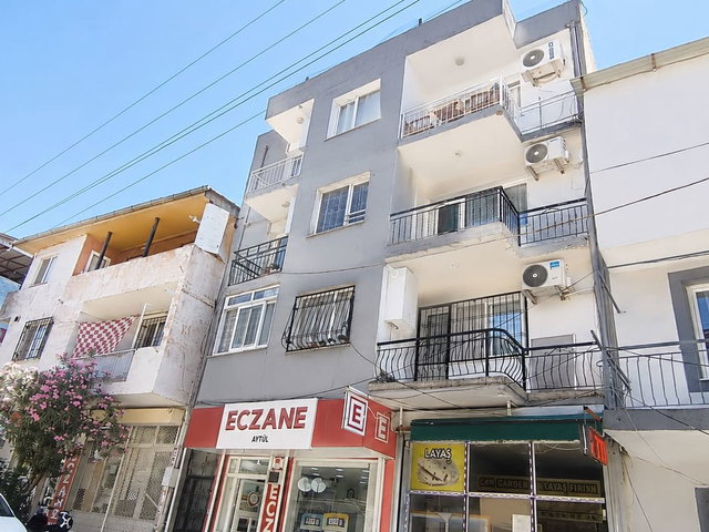 BAYRAKLI YAMANLAR’DA 3+1 | 3 BALKONLU | DOĞALGAZ KOMBILI | ÇIFT CEPHELI GENIŞ DAIRE