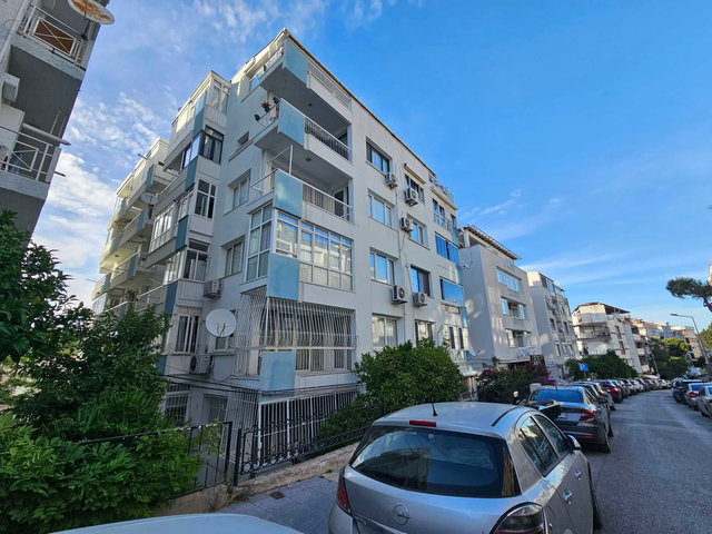 TÜRK KOLEJİ YAKINI SATILIK ARAKAT DOĞAZGAZLI 2+1 DAİRE