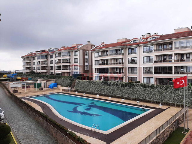 BAŞİSKELE PANORAMA 1 SİTESİNDE SATILIK 4+1 ÇATI DUBLEKS