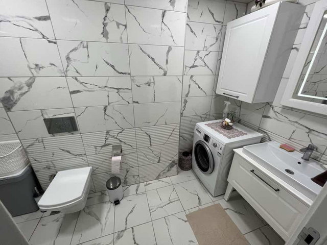 BAŞISKELE ZERAY GÜNEŞİNDE 3+1 ARA KAT MASRAFSIZ DAİRE